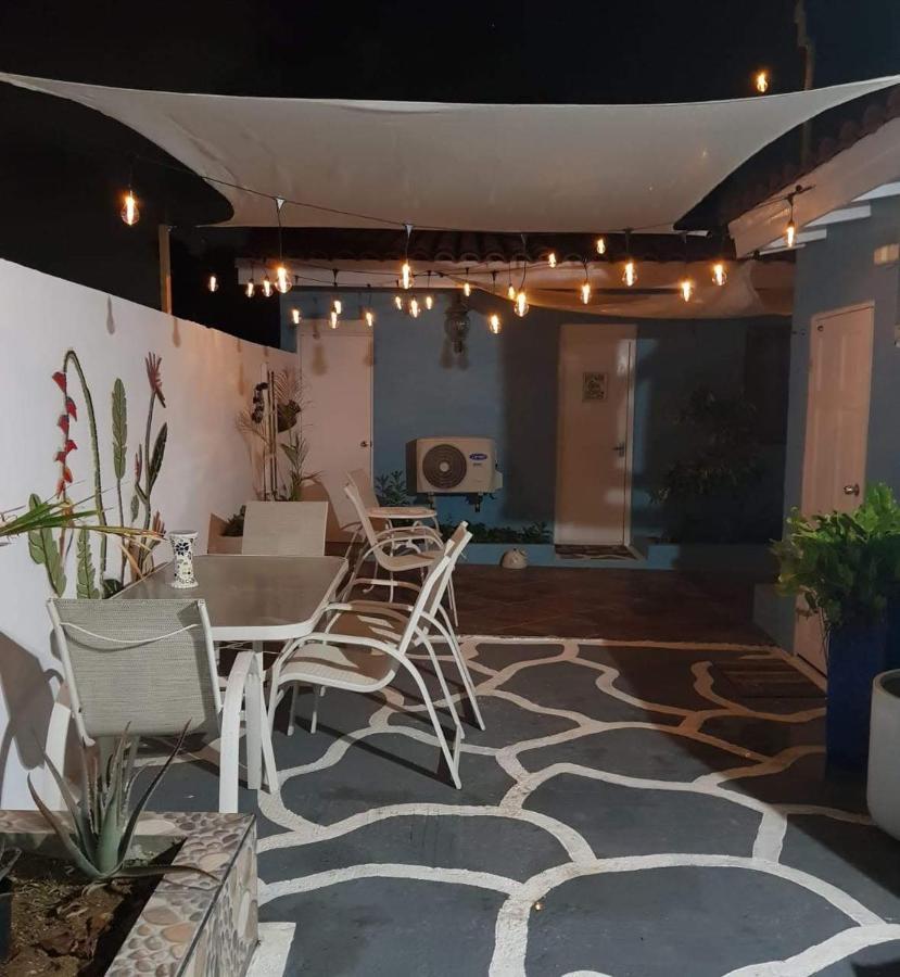 Sandcastle Beach Apartments Palm Beach Extérieur photo