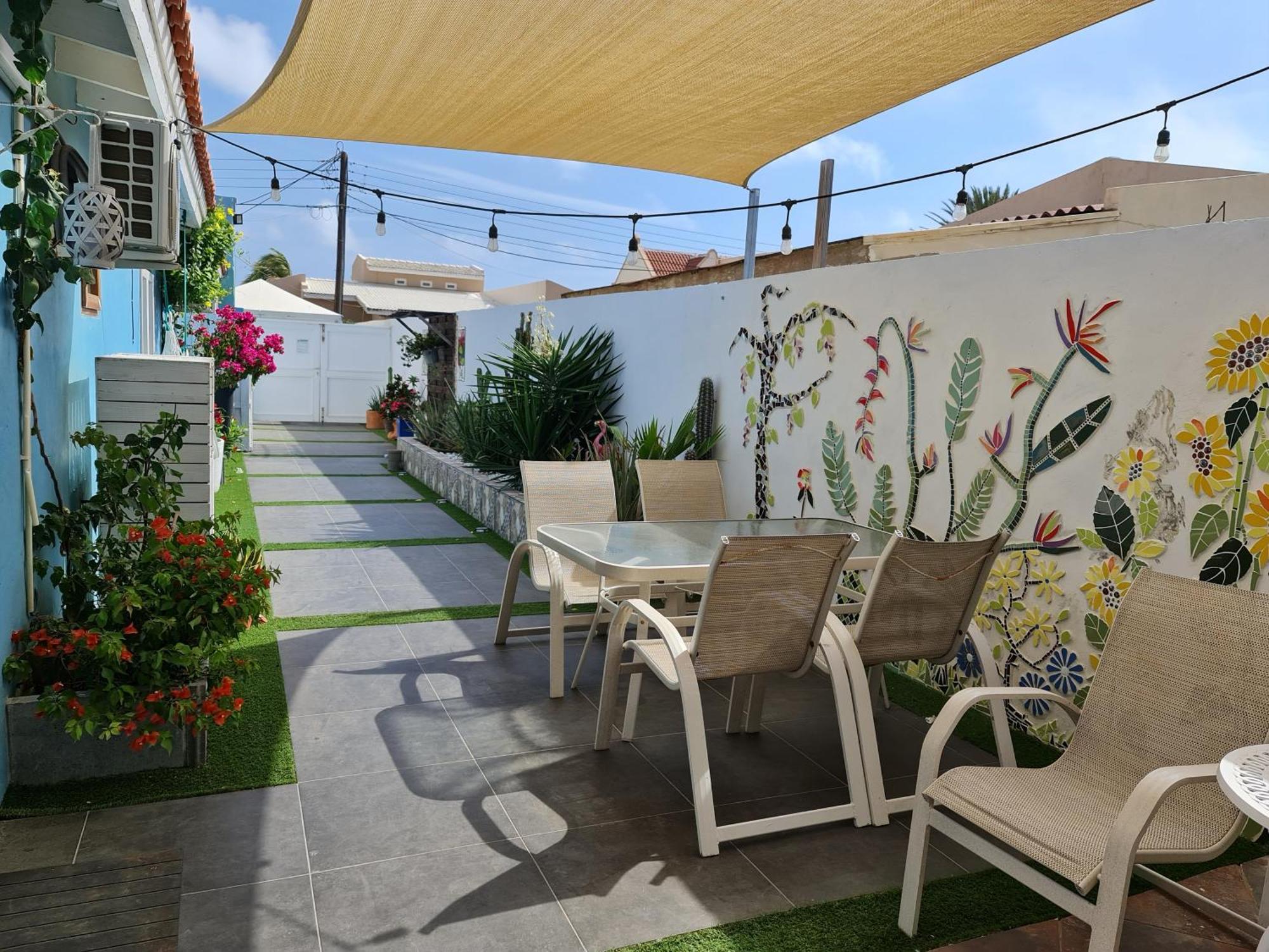 Sandcastle Beach Apartments Palm Beach Extérieur photo